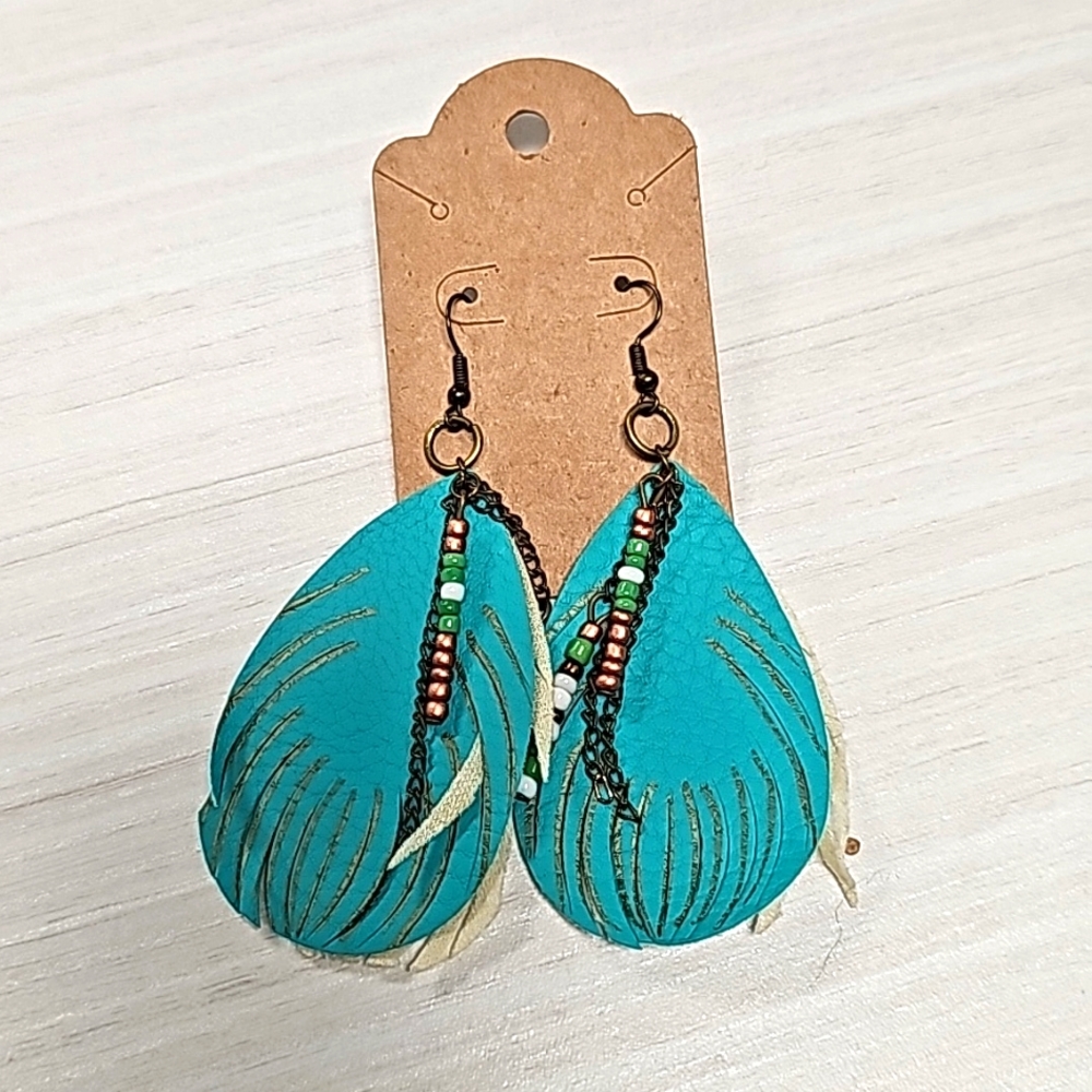 Leather feather with stones chain earring Nwt